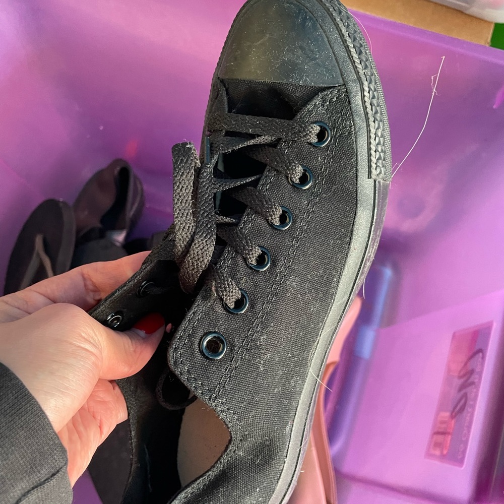 Converse - Picture 2 of 2